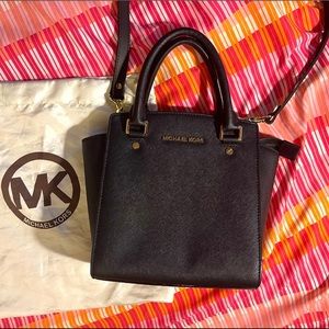 ❌SOLD❌ MICHAEL KORS purse